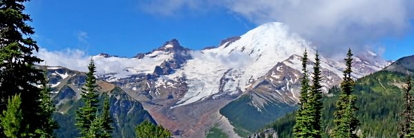 Mt. Rainier from the Sunrise Rim trail to Shadow Lake